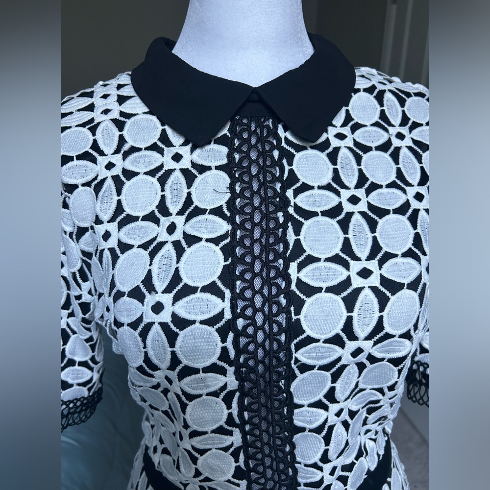 old money style lace dress - Picture 6 of 9